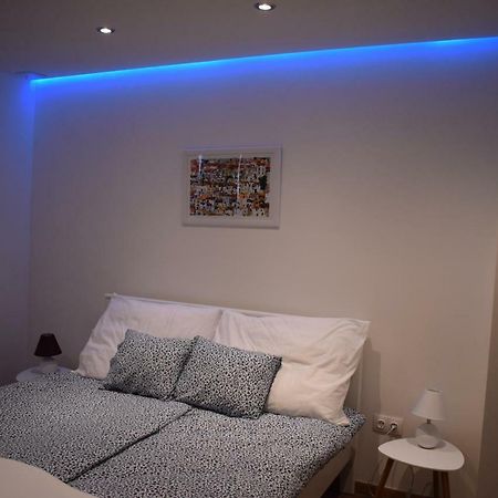 Buborek Apartman Тата Экстерьер фото